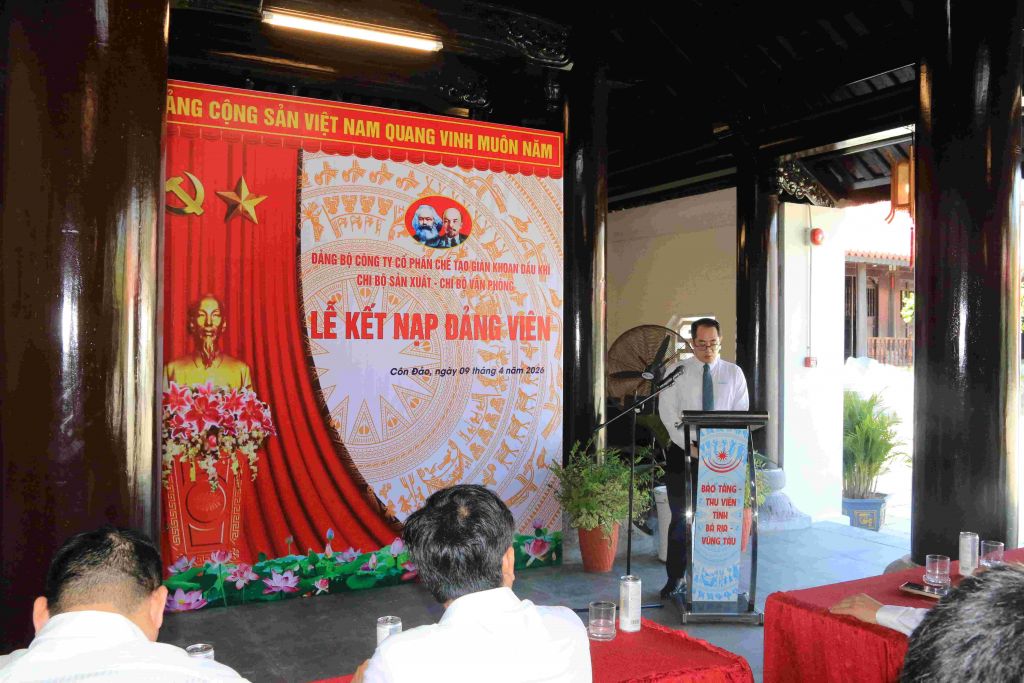 Đồng chí Trương Duy Lâm – Phó Bí thư Đảng ủy – Giám đốc Công ty phát biểu tại buổi lễ