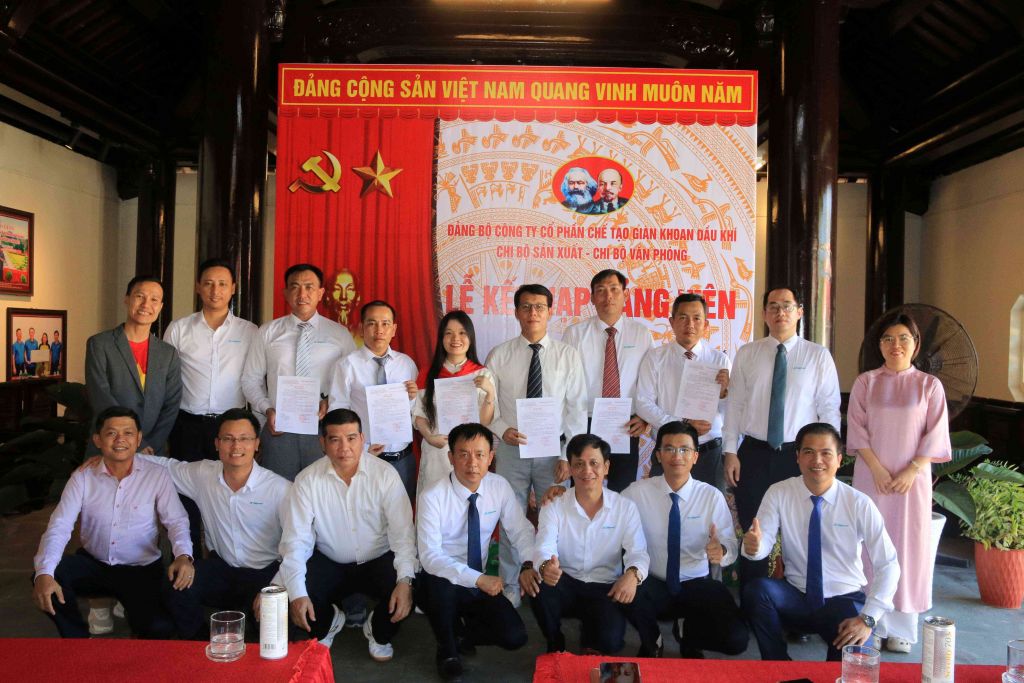 Ban Chấp hành Đảng bộ, Ban Giám đốc cùng các cán bộ, đảng viên và quần chúng ưu tú